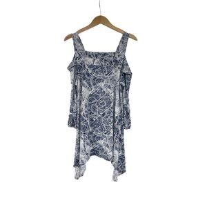 Clara Sun Woo Blue White Patterned Cold Shoulder Sharkbite Hem Top Womens Medium
